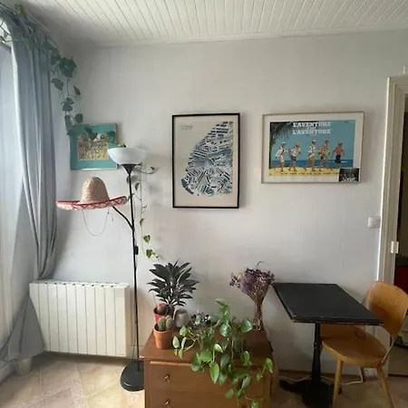 2 Pieces Sous Les Toits Quartier Calme * パリ